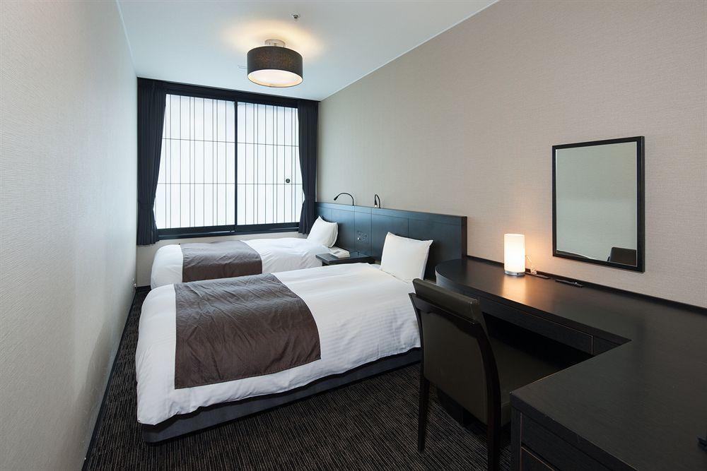 Kyoto Dai-Ni Tower Hotel Bagian luar foto