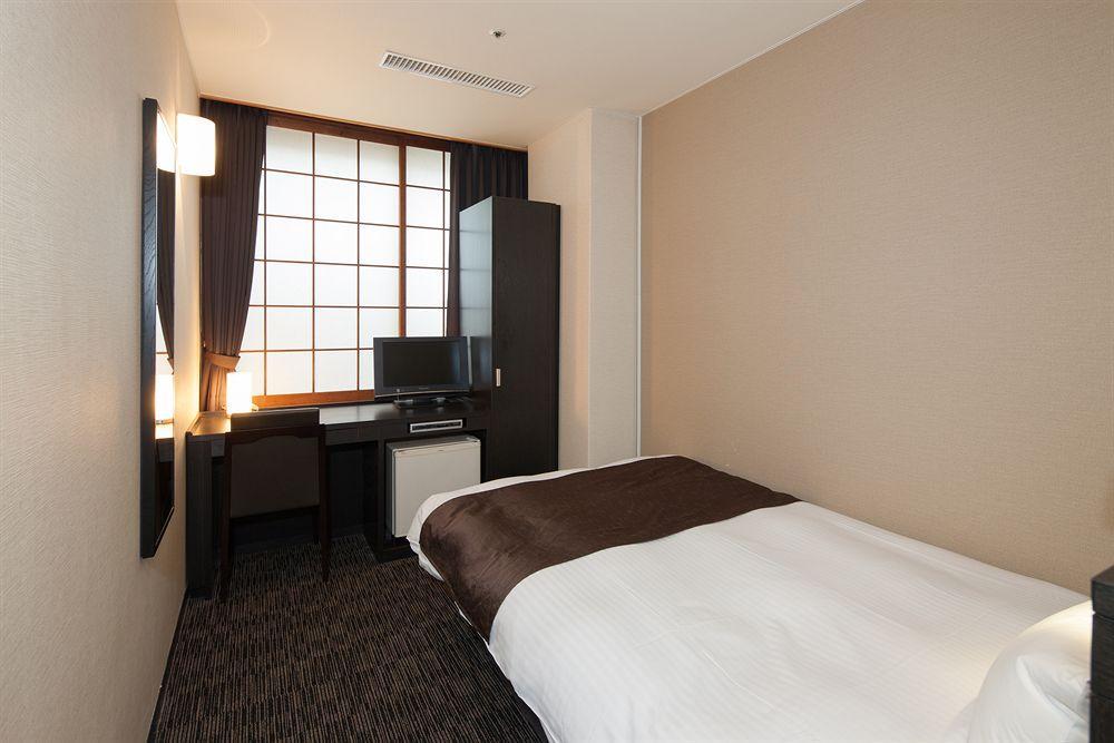 Kyoto Dai-Ni Tower Hotel Bagian luar foto