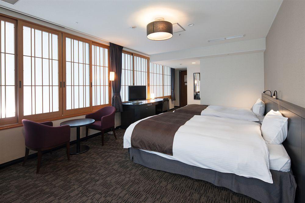Kyoto Dai-Ni Tower Hotel Bagian luar foto