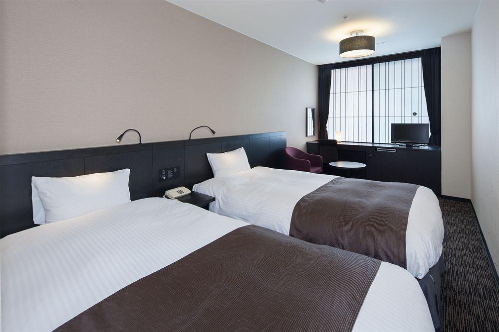 Kyoto Dai-Ni Tower Hotel Bagian luar foto